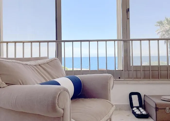 A 10 Metri Dal Mare *